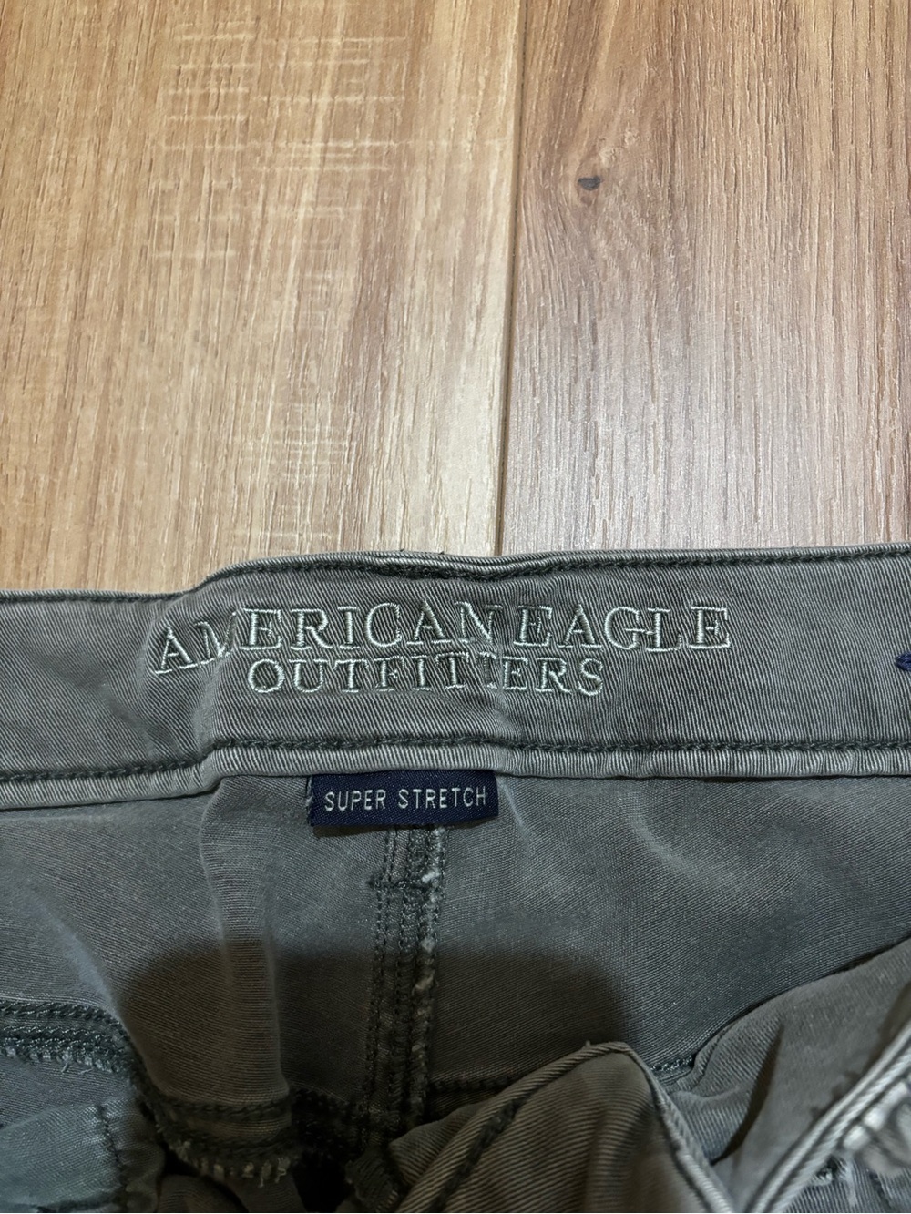 American Eagle Outfitters Women’s Super Stretch Skinny Jeans Olive Green Size 2